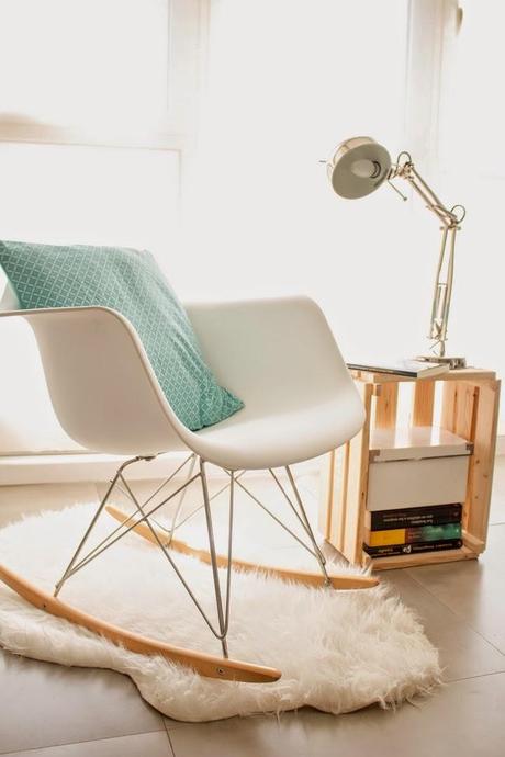 Creo que mi mecedora ha encontrado su sitio en mi salón Creo que mi mecedora ha encontrado su sitio en mi salón