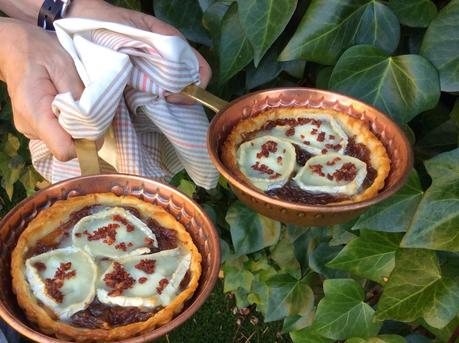 Tartaletas de cebolla confitada, queso y