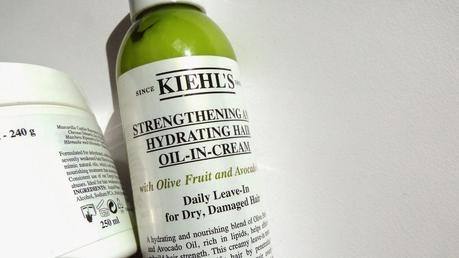 Línea de oliva para los cabellos dañados. Línea de oliva para los cabellos dañados.