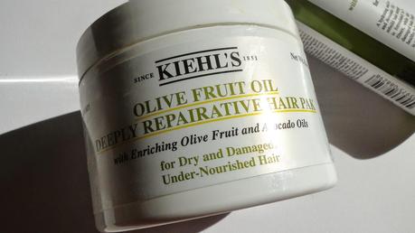 Línea de oliva para los cabellos dañados. Línea de oliva para los cabellos dañados.