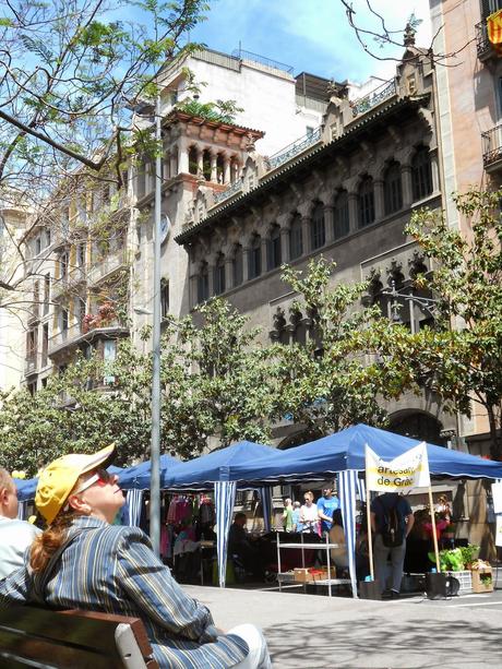 GRÀCIA, LOS COMERCIANTES ORGANIZAN LAS TIENDAS EN LA CALLE, EL PRÓXIMO DÍA 17 DE MAYO...15-05-2014...!!!