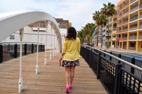 colorful, colorido colorido, colorful, falda, flores, amarillo, rosa, fucsia, playa nules