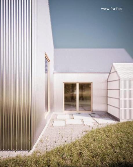 Patio trasero en la moderna casa sueca de madera y aluminio