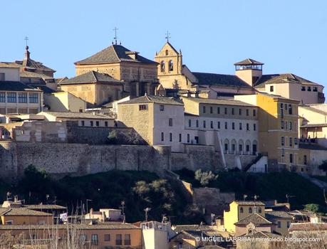 Entrada imponente Entrada imponente