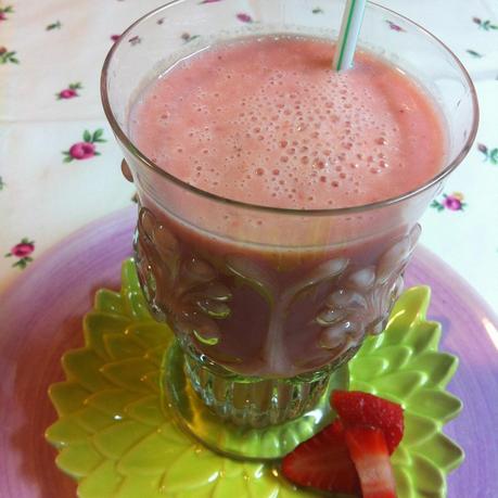 Smoothie De Fresas, Plátano Y Yogur Smoothie De Fresas, Plátano Y Yogur