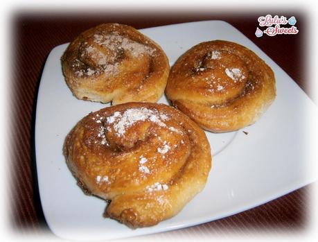 ROLLOS DE CANELA O CINNAMON ROLLS ROLLOS DE CANELA O CINNAMON ROLLS