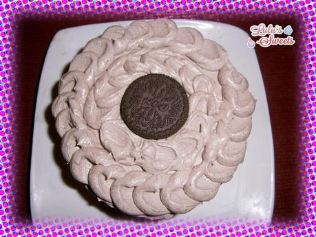 TARTA DE CHOCOLATE CON CREMA DE OREO TARTA DE CHOCOLATE CON CREMA DE OREO
