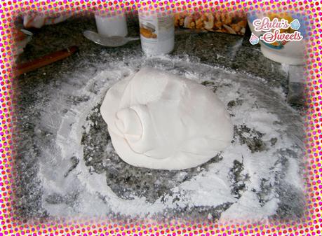 CÓMO HACER FONDANT DE NUBES CASERO CÓMO HACER FONDANT DE NUBES CASERO
