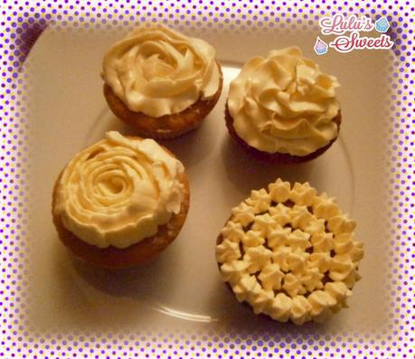 CUPCAKES CHOCOLATE BLANCO CON SWISS MERENGUE BUTTERCREAM DE CHOCOLATE BLANCO CUPCAKES CHOCOLATE BLANCO CON SWISS MERENGUE BUTTERCREAM DE CHOCOLATE BLANCO