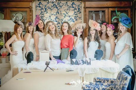 Yo nací para llevar un tocado Talleres, desayuno y reparto de regalos-1080