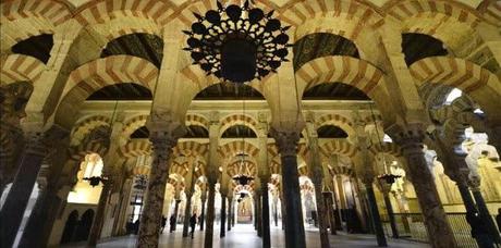 El Gobierno del PP cede a la Iglesia la Mezquita de Córdoba.