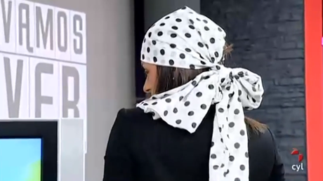 Diferentes formas de ponerse un pañuelo Diferentes formas de ponerse un pañuelo