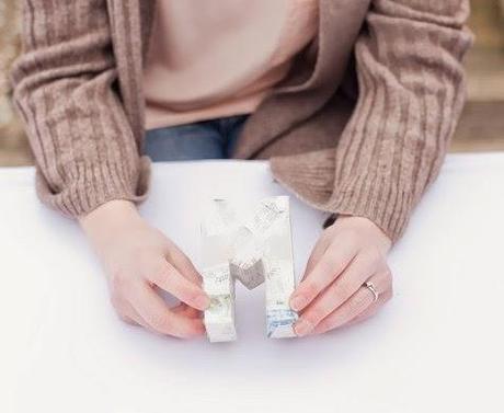 DIY iniciales de los novios: Unas letras con lana muy cucas DIY iniciales de los novios: Unas letras con lana muy cucas