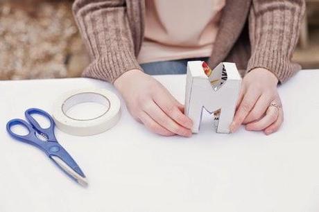 DIY iniciales de los novios: Unas letras con lana muy cucas DIY iniciales de los novios: Unas letras con lana muy cucas