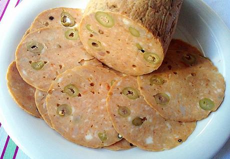 13122011584 Mortadela casera de pavo con aceitunas