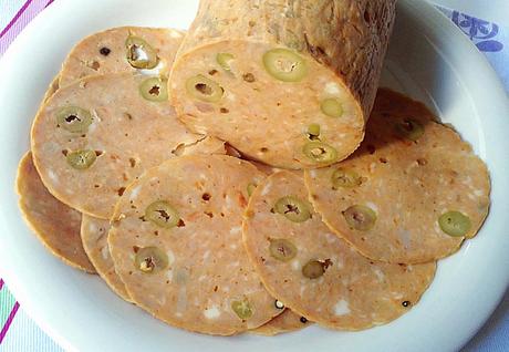 13122011592 Mortadela casera de pavo con aceitunas