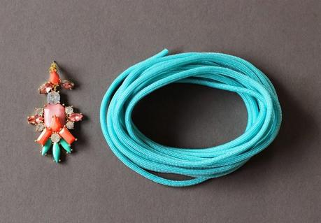 Tutorial pulseras con cordón y broches Tutorial pulseras con cordón y broches