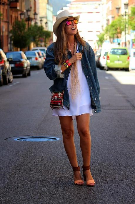 O N W H I T E O N W H I T E