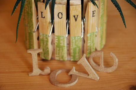 Deco idea: Macetero con pinzas de tender Deco idea: Macetero con pinzas de tender