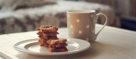 Como en un permanente café con pastas Como en un permanente café con pastas