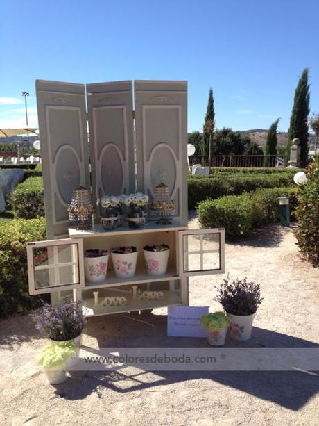 Ideas para dar la bienvenida a vuestros invitados a la boda rincon-bienvenida-1-coloresdeboda