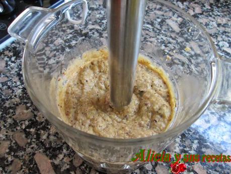 TAHINI BABA GANOUSH, MUTABAL (CREMA DE BERENJENAS) TAHINI BABA GANOUSH, MUTABAL (CREMA DE BERENJENAS)