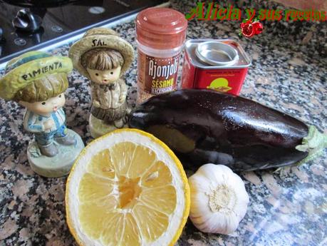 TAHINI BABA GANOUSH, MUTABAL (CREMA DE BERENJENAS) TAHINI BABA GANOUSH, MUTABAL (CREMA DE BERENJENAS)