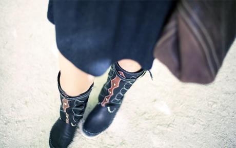 street style barbara crespo el retiro black hector boots fashion blogger outfit blog de moda lbd