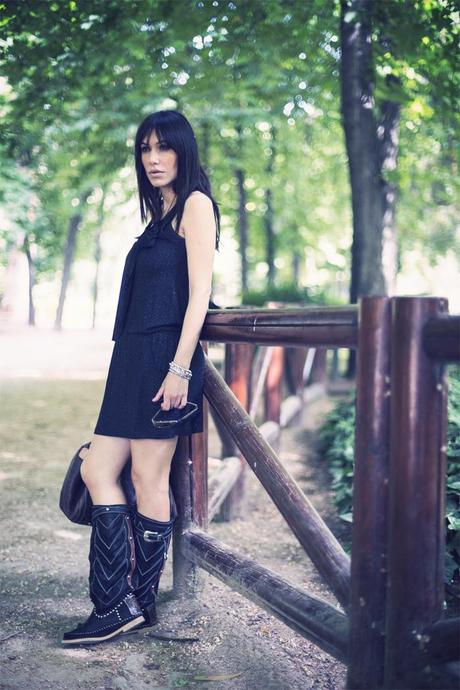 street style barbara crespo el retiro black hector boots fashion blogger outfit blog de moda lbd