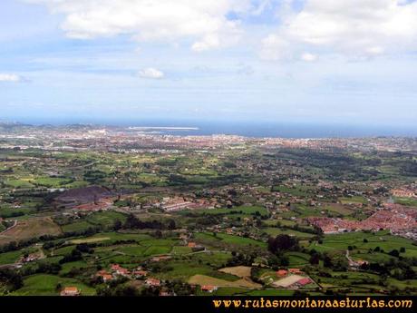 Senda Verde Camocha - Pico Sol - Piles: Vista de Gijón desde el Pico del Sol