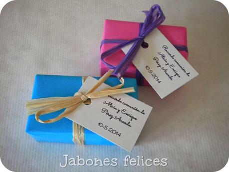 Jabones felices en una comunión Jabones felices en una comunión