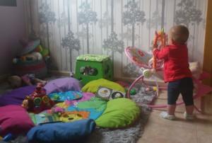 Miércoles mudo: territorio bebé en el salón zona-juegos-bebe