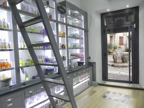 Jeanne en Provence abre su primer showroom boutique en Saint-Paul de Vence Jeanne en Provence abre su primer showroom boutique en Saint-Paul de Vence