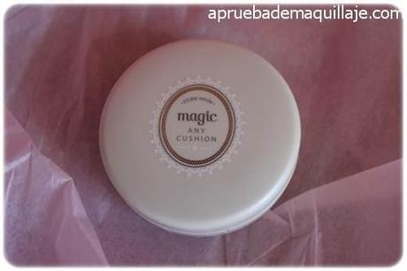 Pink Box de mayo de Etude House Polvera del precious mineral magic any cushion tono Magic Mint de Etude House