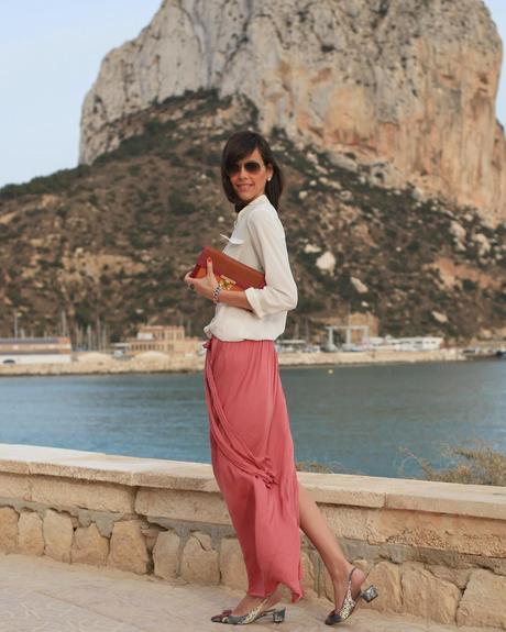 Falda larga + Biombo 13 Falda larga + Biombo 13