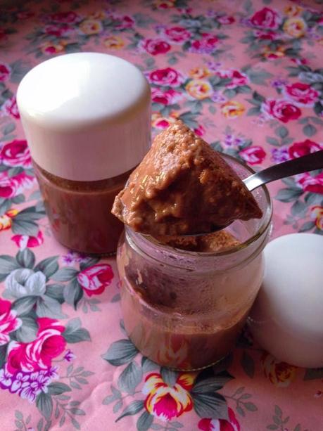 Yogur de chocolate sin yogurtera, a base de cuajada. Yogur de chocolate sin yogurtera, a base de cuajada.