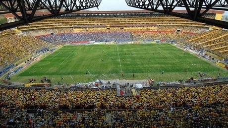 Barcelona-Emelec, la gran rivalidad del fútbol ecuatoriano Barcelona-Emelec, la gran rivalidad del fútbol ecuatoriano