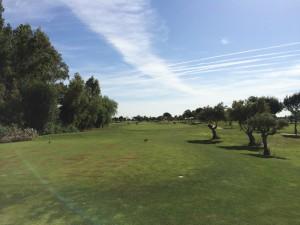 Palomarejos Golf – Derby Madridistas Colchoneros Salida del 16 con el Green al fondo