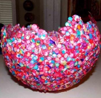 Cómo hacer un cuenco con confeti Cómo hacer un cuenco con confeti