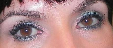 Maquillaje inspirado en nail art: Flores Vintage (look con Deborah) Maquillaje inspirado en nail art: Flores Vintage (look con Deborah)