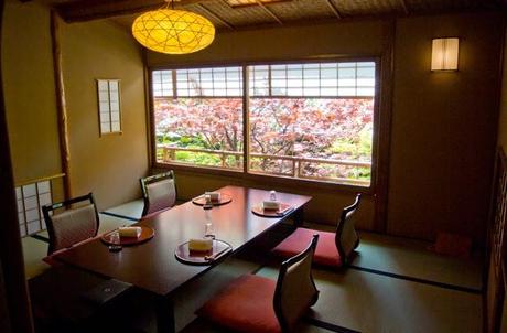 Tofuya-Ukai: Una comida tradicional en el centro de Tokio Tofuya-Ukai: Una comida tradicional en el centro de Tokio