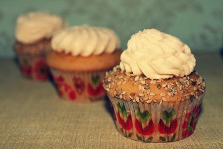 CUPCAKES DE VAINILLA CUPCAKES DE VAINILLA