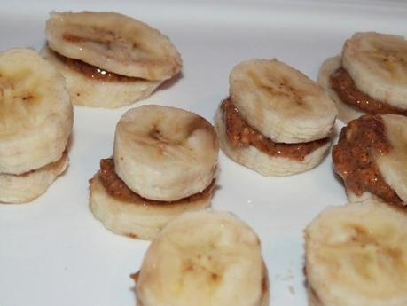 ¡Nueva receta sana! Snack para deportistas: Bocaditos de Peanut Butter y plátano