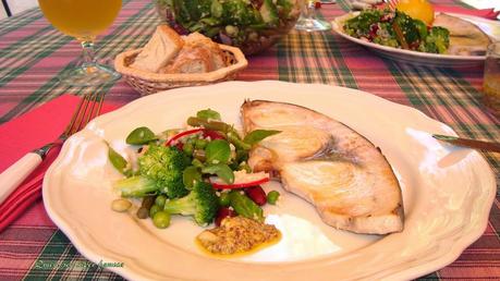 Ensalada de legumbres y verduras con cuscús Ensalada de legumbres y verduras con cuscús