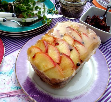 Terrina de gallina con piñones y foie gras de canard Terrina de gallina con piñones y foie gras de canard