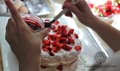 PAVLOVA DE FRESAS PAVLOVA DE FRESAS