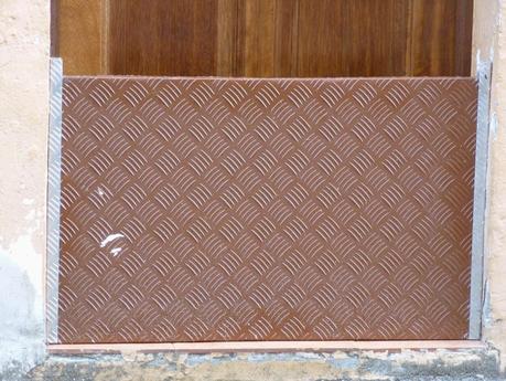 Tabla para proteger la puerta del agua - Paperblog