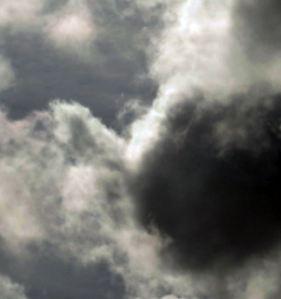 MqB un oasis en el desierto! Feliz primer aniversario mqblogers! nubes oscuras