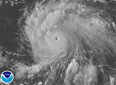 Hoy comienza la temporada de huracanes en El Atlántico Norte. A tomar previsiones! Huracán Felix, septiembre 2007, activando nubosidad sobre Venezuela