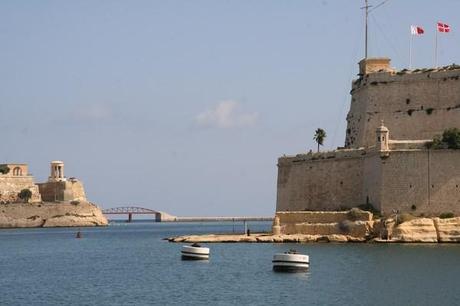 Arenas & Asociados reconstruye la histórica pasarela del Dique de St. Elmo en La Valeta, Malta. 7 StElmoF_End_VernonHarvey_x1200